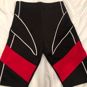 Prettylittlething black and red biker shorts sz6